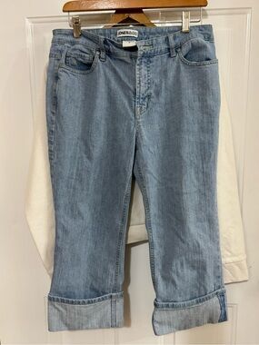 Jones New York Light Blue Cropped Women's Jeans